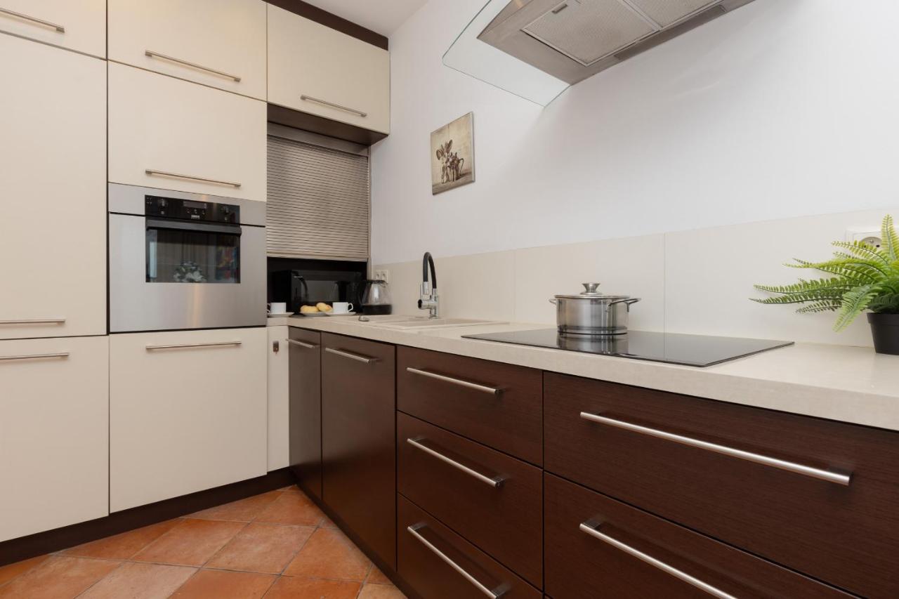 Cozy Apartment With Parking In Warsaw Ursus By Noclegi Renters ภายนอก รูปภาพ