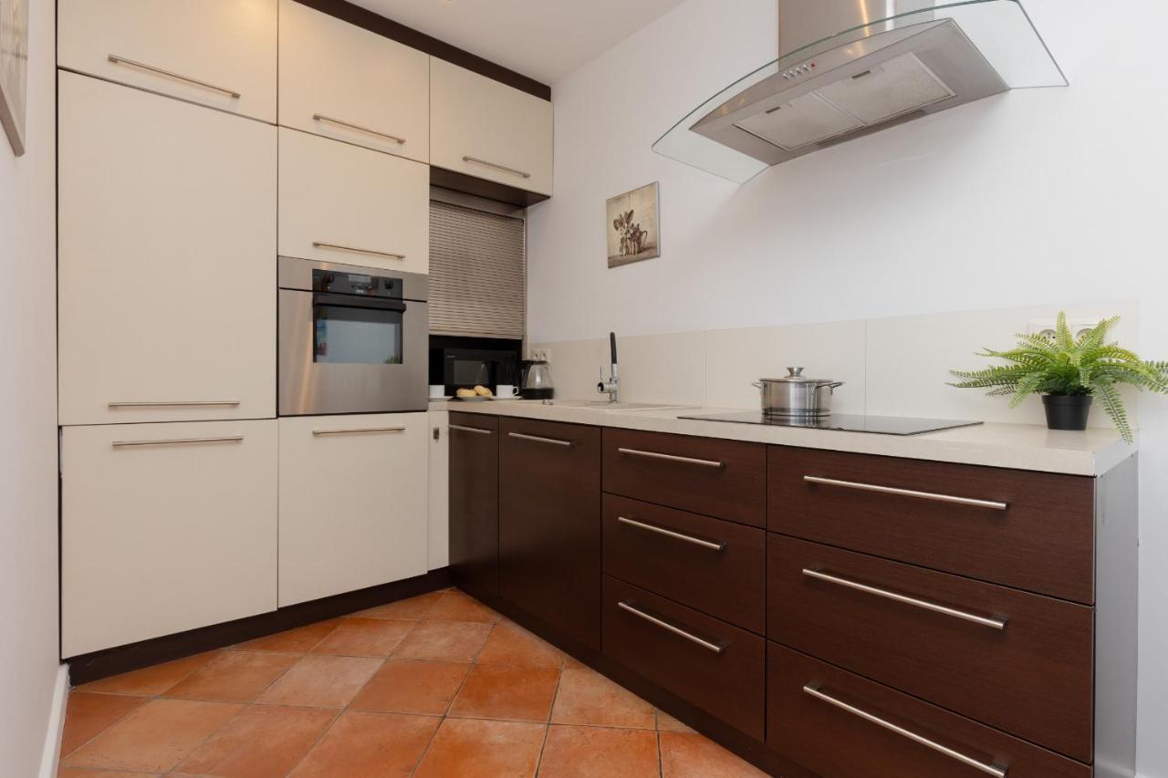 Cozy Apartment With Parking In Warsaw Ursus By Noclegi Renters ภายนอก รูปภาพ